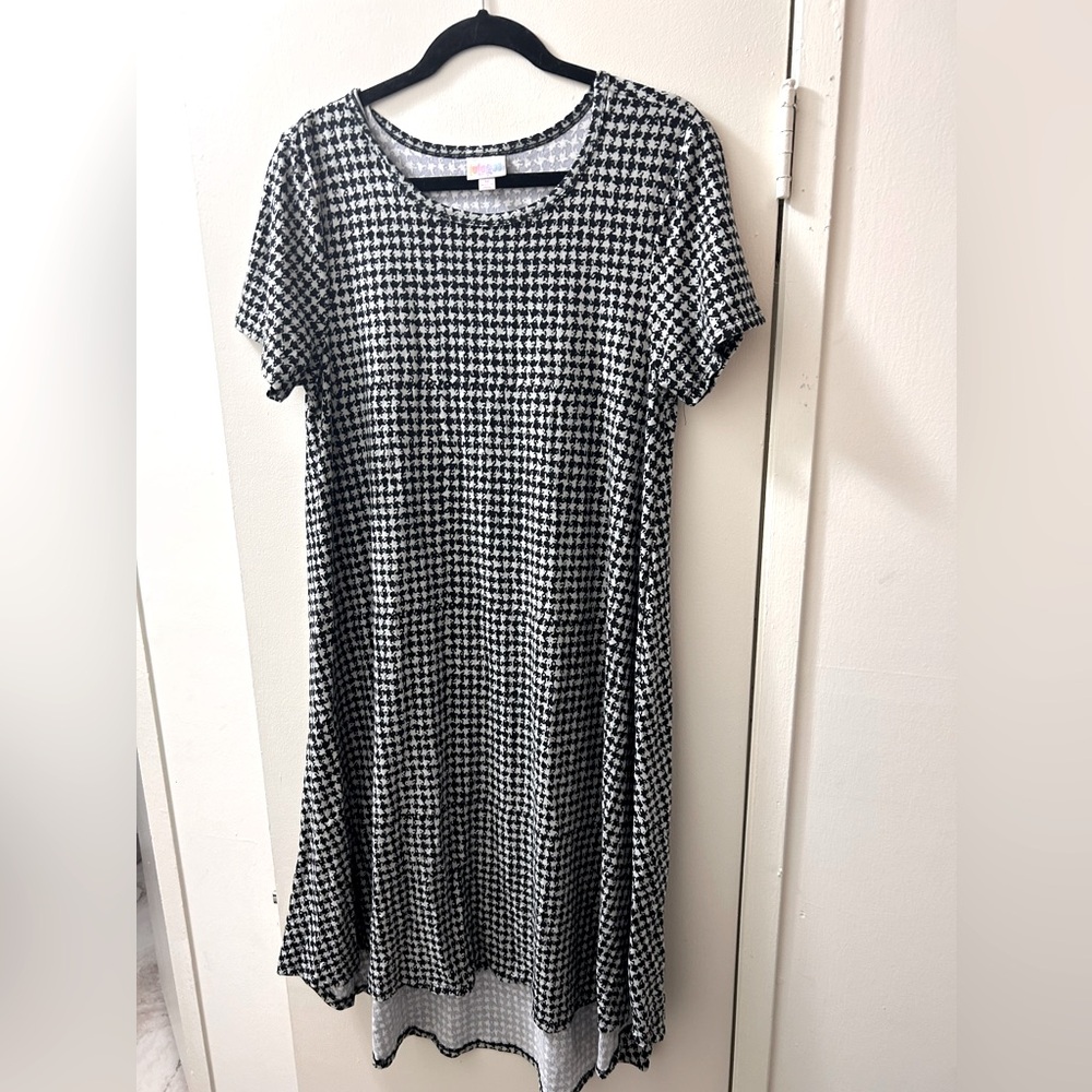 M LuLaRoe Black and white gingham dress